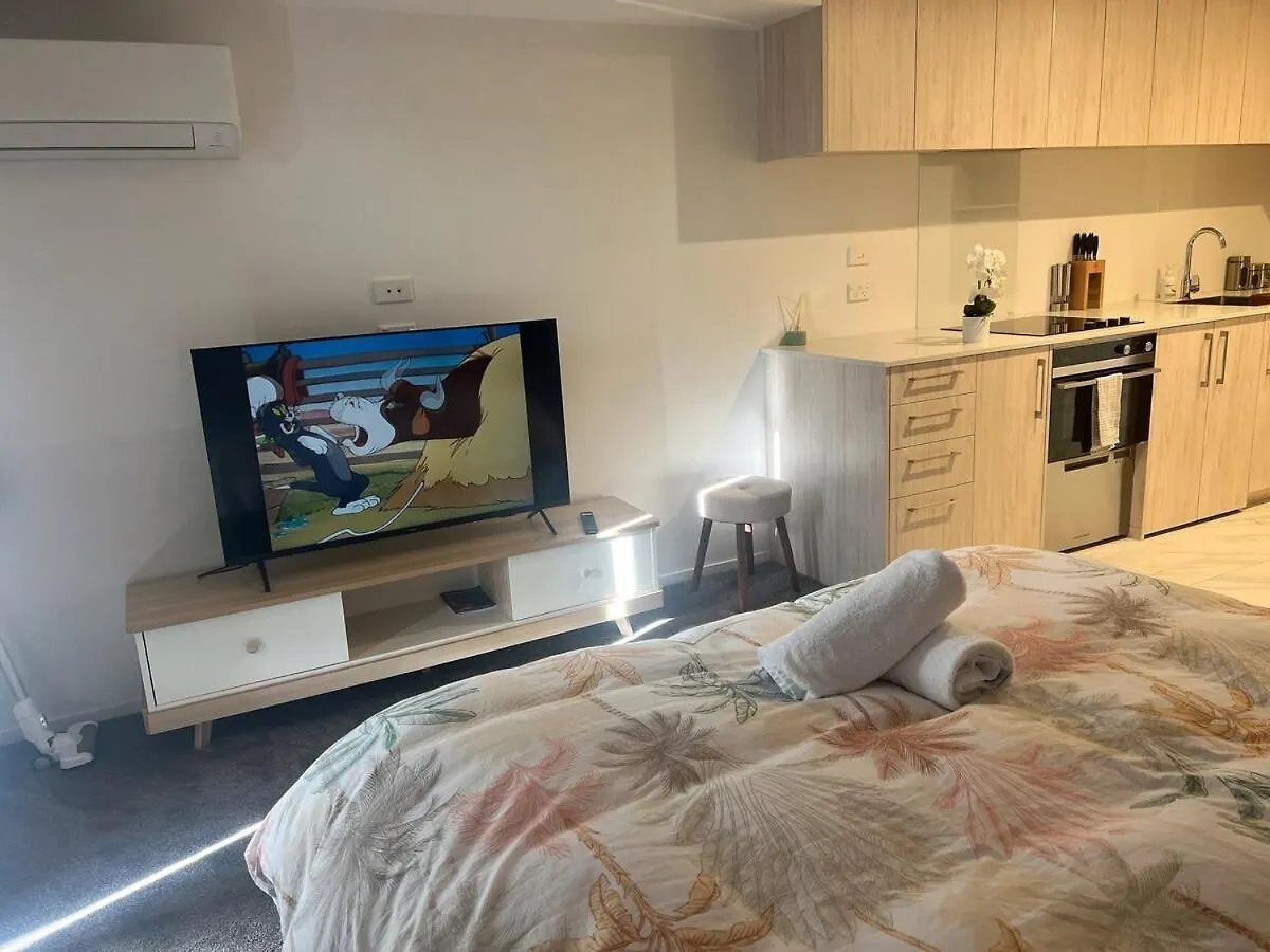 Διαμέρισμα Cozy 1 Bedroom 1 Bathroom Studio Κράισττσερτς