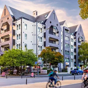 Hotel Give, Christchurch